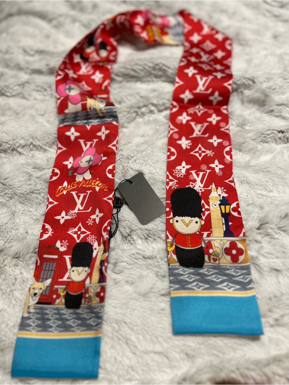 2021 London Christmas Animation Bandeau Scarf rare beautiful